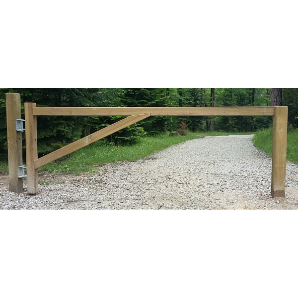 barrière pivotante carrée bois mobilier urbain proposé par ovalequip